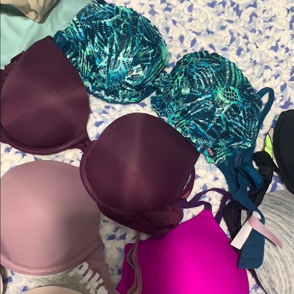 Bras - Picture 4 of 6